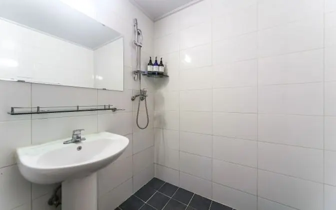 Oda (Standard (Netflix available))