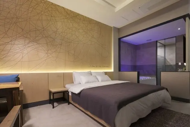 Oda (Standard-Clothing purifier (free watc)