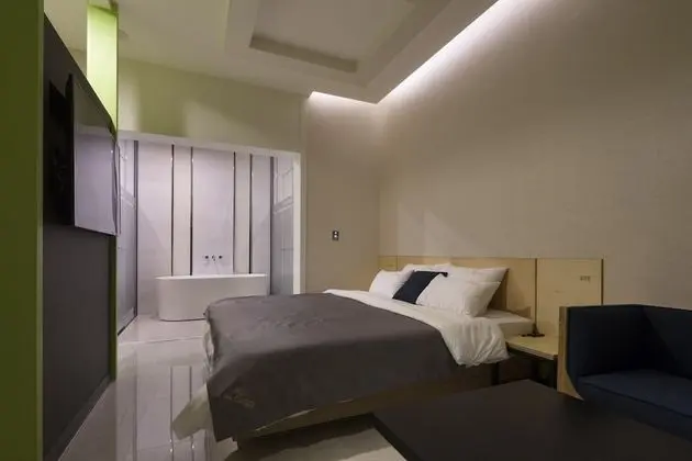 Oda (Standard-Clothing purifier (free watc)