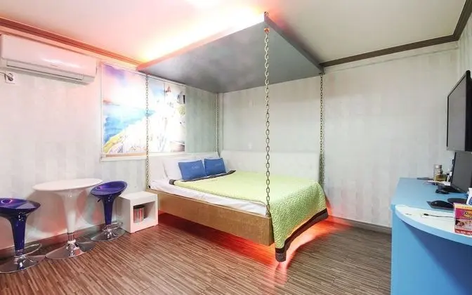 Oda (Special Room)