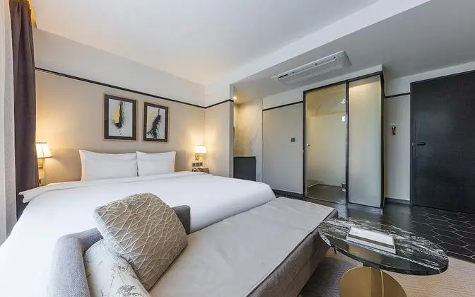 Oda (8 Hour Dayuse (Firstcomer Netflix Ava)