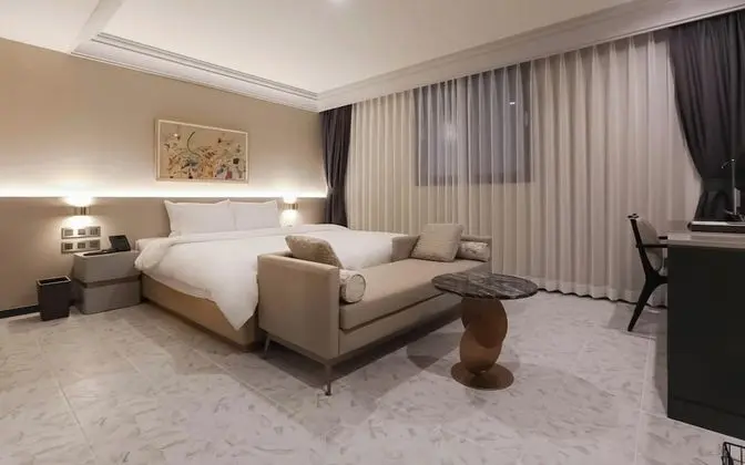 Oda (Deluxe Double Non-Smoking (Breakfast )