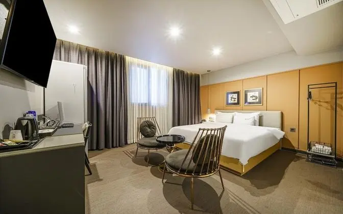 Oda (Premium Double Non-Smoking (Breakfast)