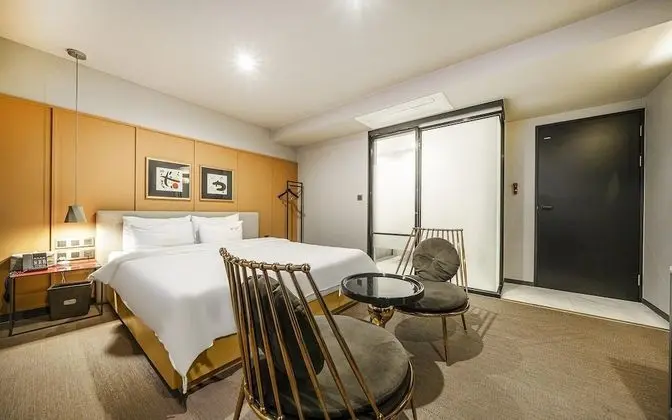 Oda (Premium Double Non-Smoking (Breakfast)