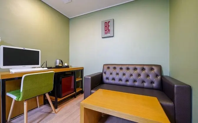 Oda (Special room (Netflix & YouTube avail)