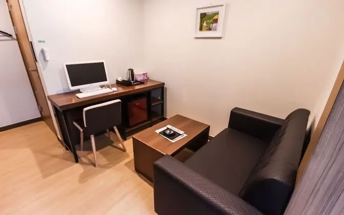 Oda (Special room (Netflix & YouTube avail)