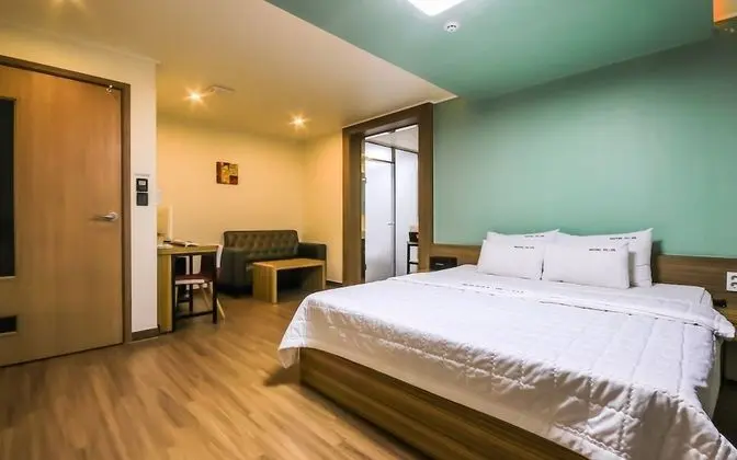 Oda (Special room (Netflix & YouTube avail)