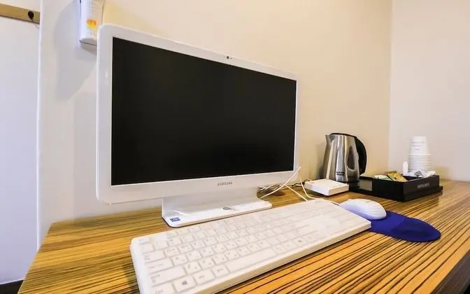 Oda (Special room (Netflix & YouTube avail)