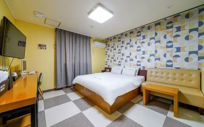 Oda (Standard room (Netflix & YouTube avai)