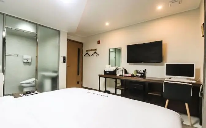 Oda (Standard room (Netflix & YouTube avai)