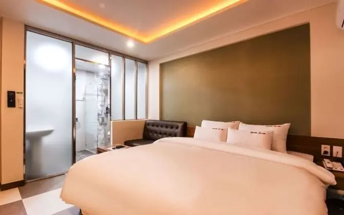 Oda (Standard room (Netflix & YouTube avai)