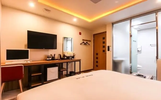 Oda (Standard room (Netflix & YouTube avai)