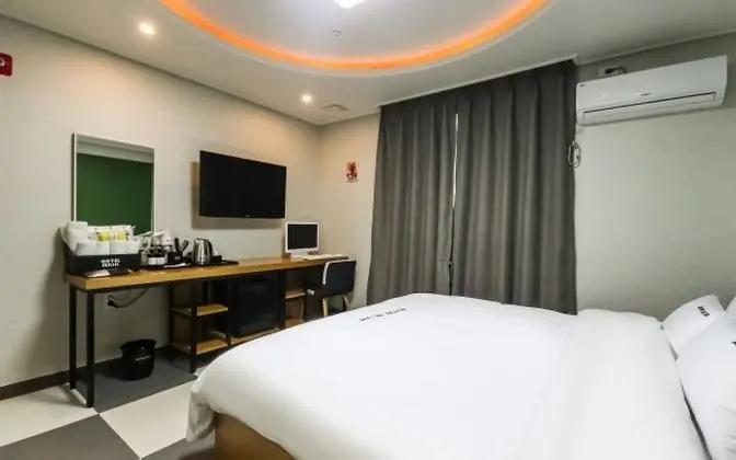 Oda (Standard room (Netflix & YouTube avai)