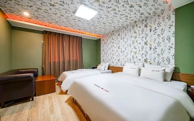 Oda (Suite (Netflix & YouTube available Tw)