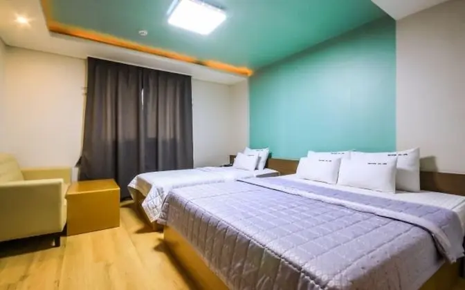 Oda (Suite (Netflix & YouTube available Tw)