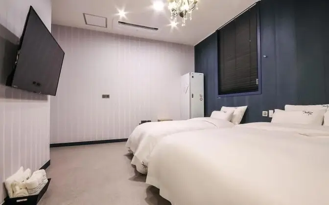 Oda (VIP Twin (3 people + styler))