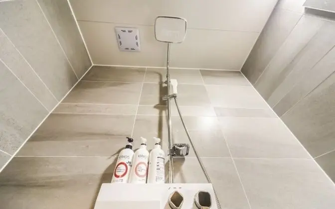 Oda (Business Special (Room for business t)