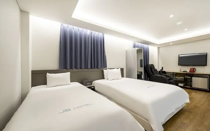 Oda (VIP Premium Twin (double + single / m)