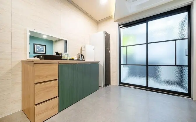 Oda (Standard Room (65-inch TV Netflix Ava)