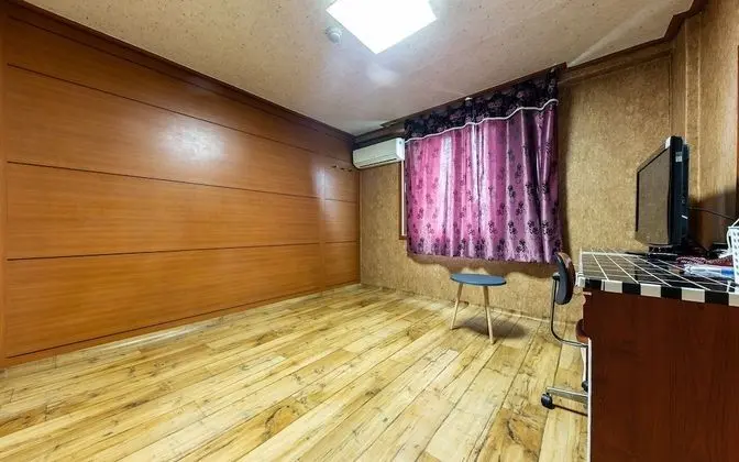 Oda (Ondol (Available on Netflix))