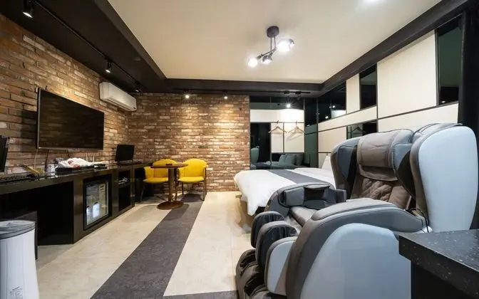 Oda (Deluxe (2F Terrace/Massage Chair/Jett)