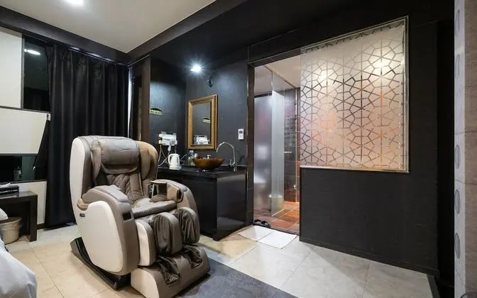 Oda (Deluxe (2F Terrace/Massage Chair/Jett)