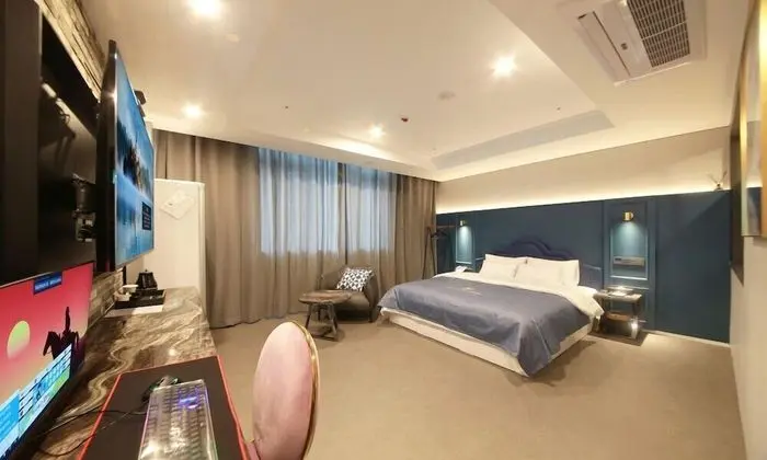 Deluxe Tek Büyük Yataklı Oda
