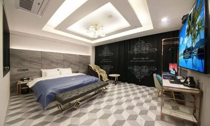 Deluxe Tek Büyük Yataklı Oda