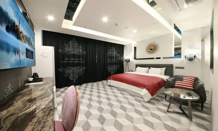 Deluxe Tek Büyük Yataklı Oda