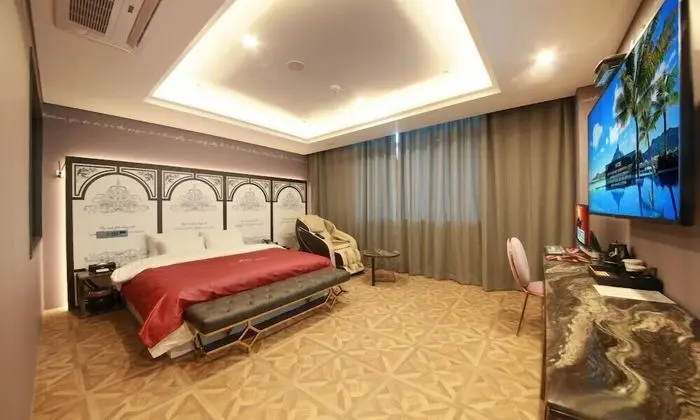 Deluxe Tek Büyük Yataklı Oda