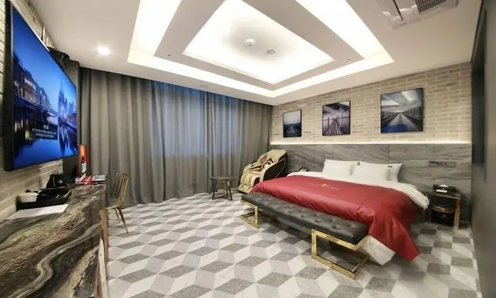 Deluxe Tek Büyük Yataklı Oda