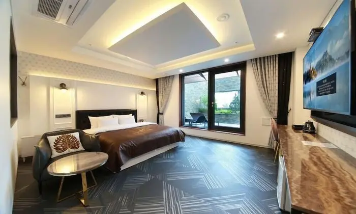 Deluxe Tek Büyük Yataklı Oda, Teras