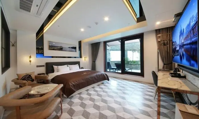 Deluxe Tek Büyük Yataklı Oda, Teras