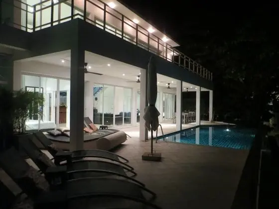 Villa, 5 Yatak Odası, Sıcak Su Havuzu