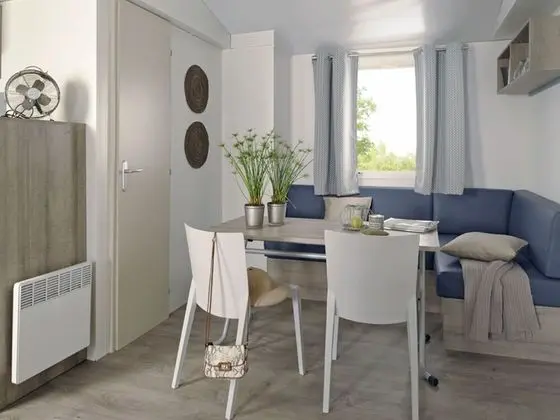 Ev