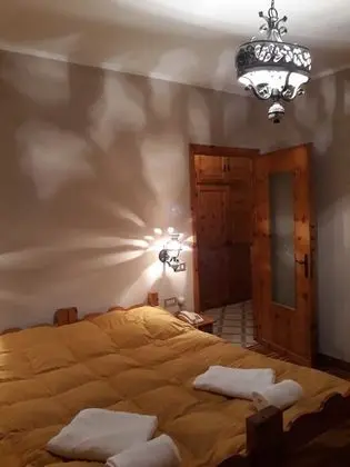 Basic Tek Büyük veya İki Ayrı Yataklı Oda