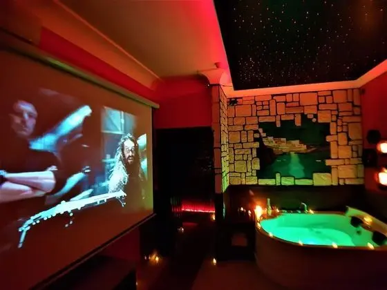 Junior Tek Büyük Yataklı Oda, Sıcak Su Havuzu