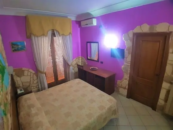 Superior Büyük Yataklı Tek Kişilik Oda