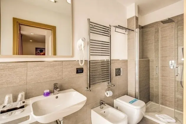 Superior Tek Büyük veya İki Ayrı Yataklı Oda