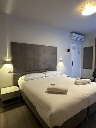 Comfort Tek Büyük veya İki Ayrı Yataklı Oda