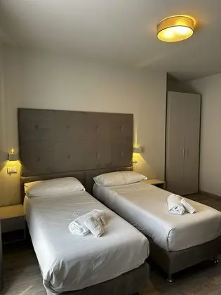 Comfort Tek Büyük veya İki Ayrı Yataklı Oda