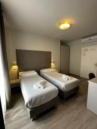 Comfort Tek Büyük veya İki Ayrı Yataklı Oda