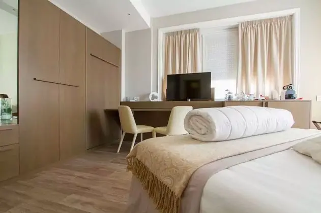 Üç Kişilik Oda (Rolex)