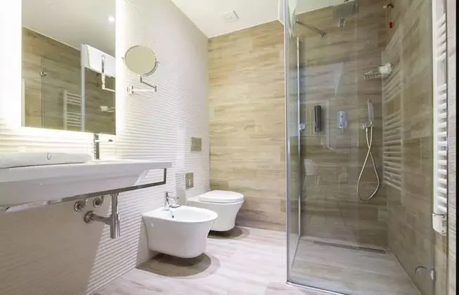 Üç Kişilik Oda (Rolex)