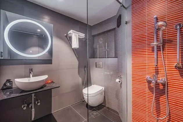 Luxury Tek Büyük Yataklı Oda