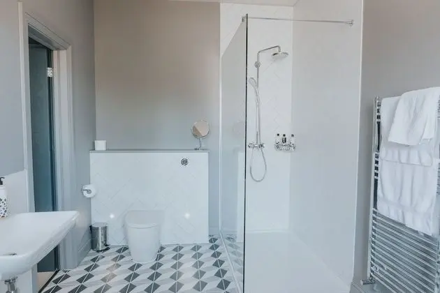 Tek Büyük Yataklı Oda, Küvet