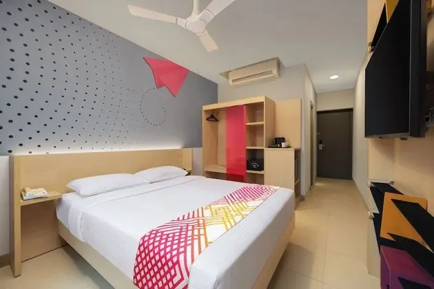 Deluxe Tek Büyük Yataklı Oda