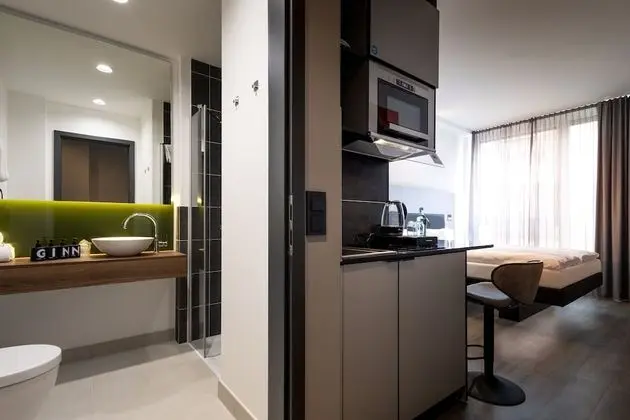 Comfort Tek Büyük Yataklı Oda