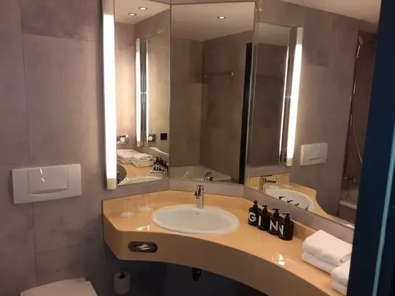 Comfort Tek Büyük veya İki Ayrı Yataklı Oda