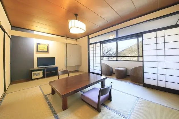 Basic Oda, Sigara İçilmez (Japanese Style, Main Building)